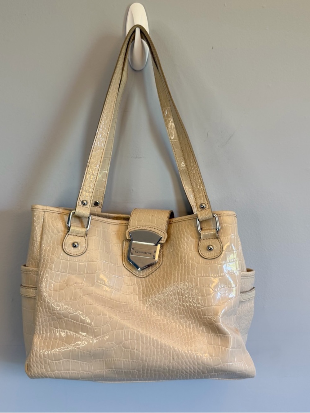 🤍✨ Y2K Liz Claiborne Croc Embossed